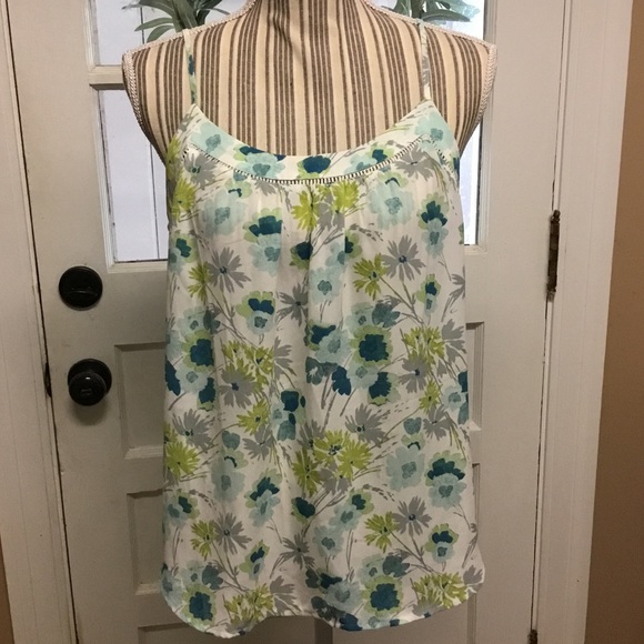 LOFT Tops - NWT Loft soft green floral camisole